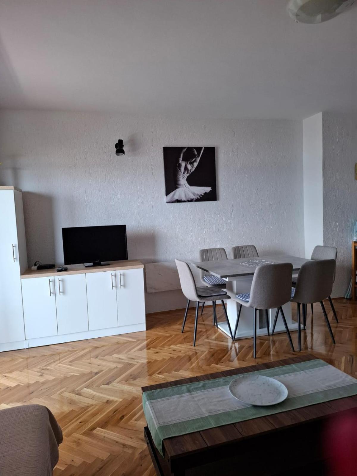 Apartments Drazen Crikvenica Bagian luar foto