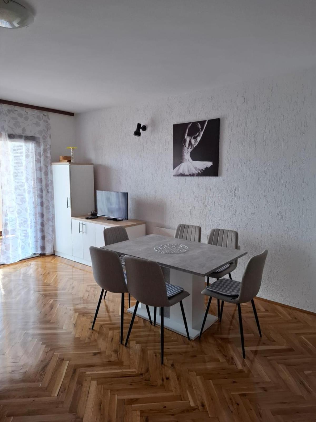 Apartments Drazen Crikvenica Bagian luar foto