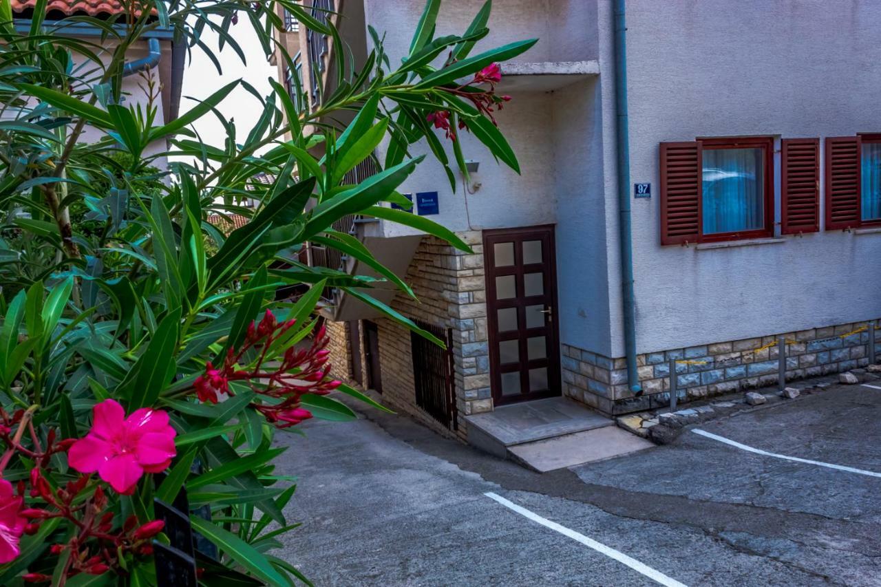 Apartments Drazen Crikvenica Bagian luar foto